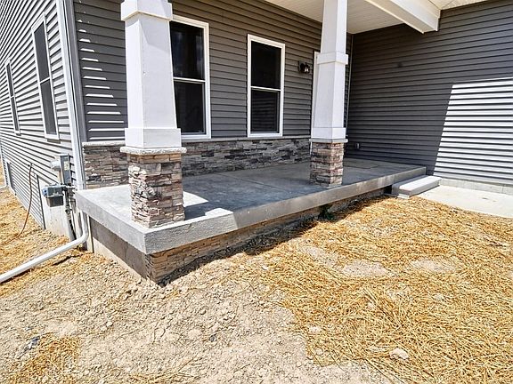3rd image of 4160 Erindale Ct