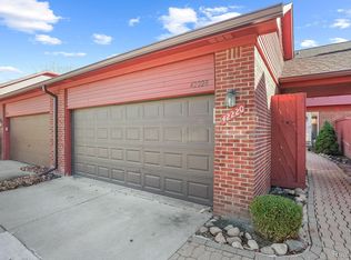 42220 Lochmoor St, Clinton Township, MI 48038