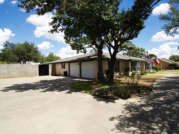4th image of 2726 Deering Dr