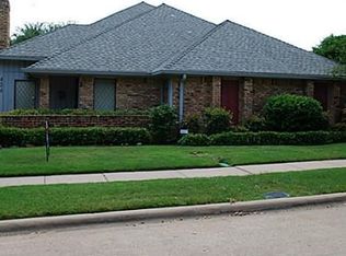 424 Country Side Ln, Richardson, TX 75081