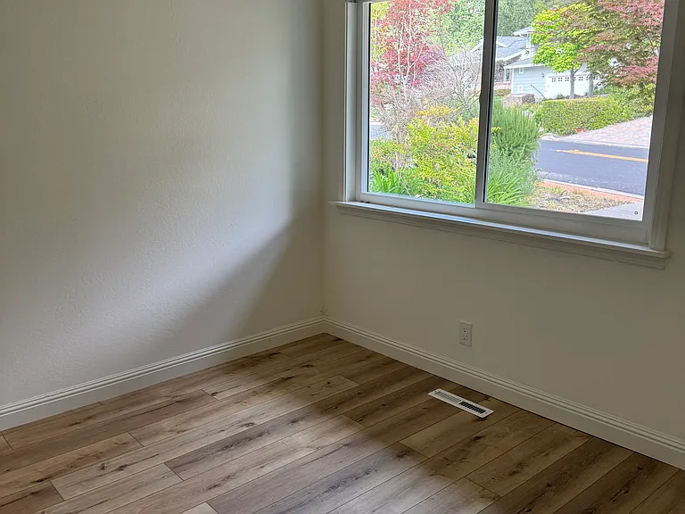 21 Muth Dr — Photo 8