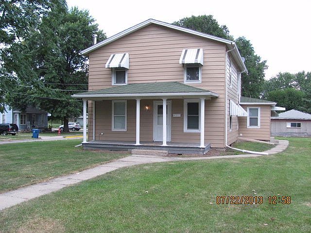 2nd image of 406 Railroad St