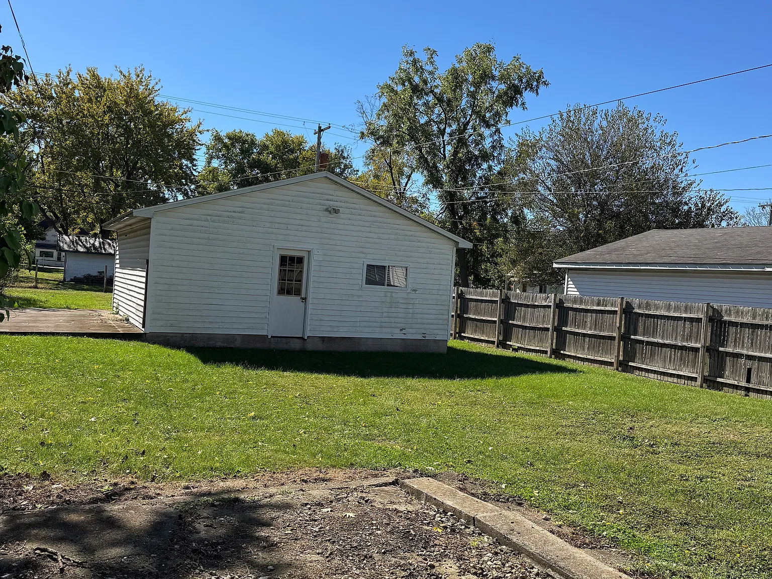 3 bed, 1000 sqft, $900 — Photo 3