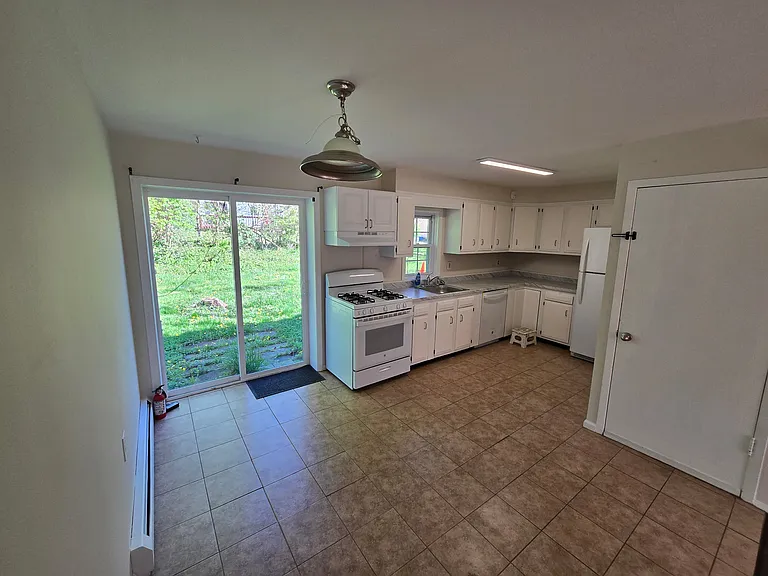 12 Felter St — Photo 3