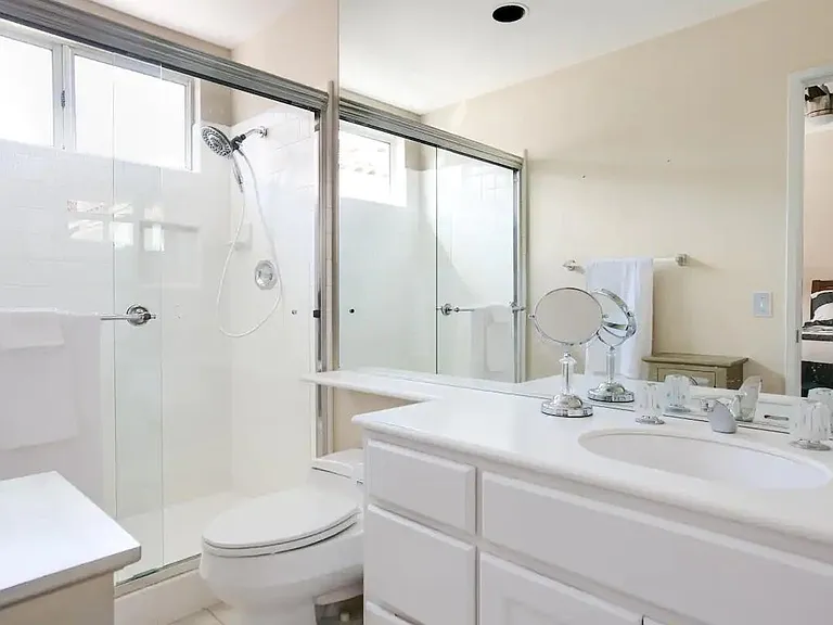 3rd ensuite bathroom