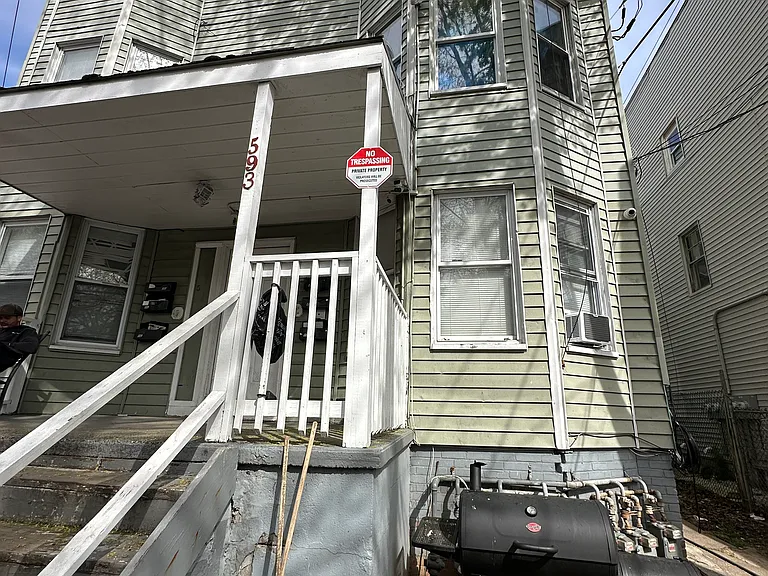 593 Winchester Ave #3L — Photo 20