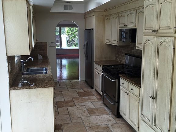 5th image of 10556 Louisiana Ave
