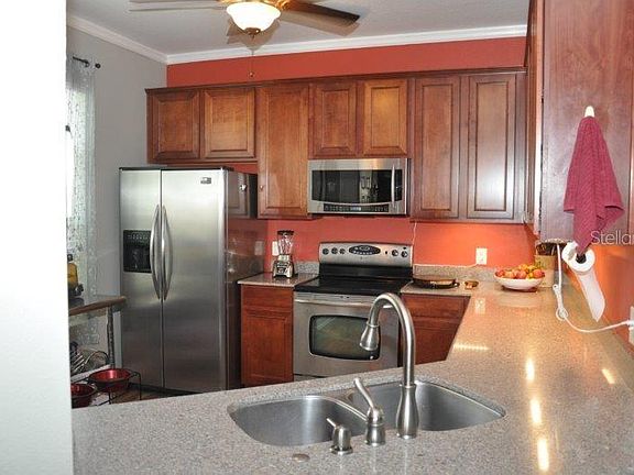 5th image of 1407 Broken Oak Dr