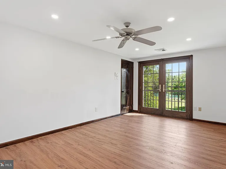 612 Bustleton Pike — Photo 25