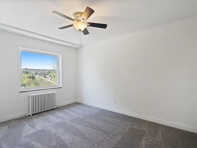 Hillside Apartments — Photo 43