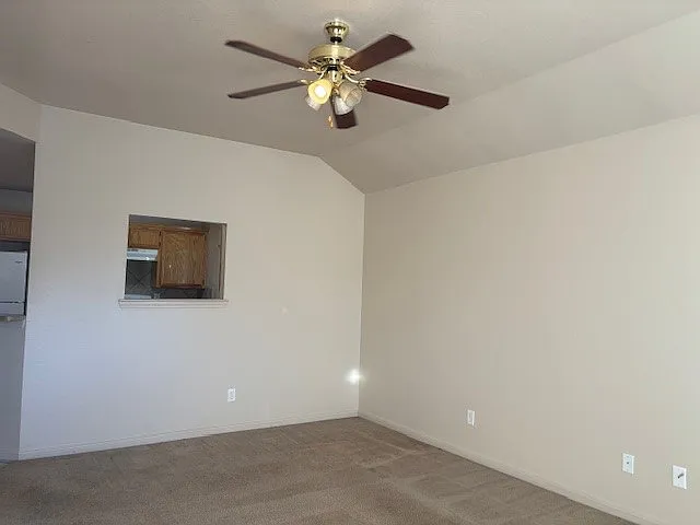 Building Photo - 1312 Nicholas Cir #B