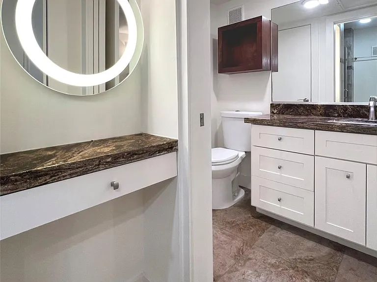 1601 S Shepherd Dr #161 — Photo 25