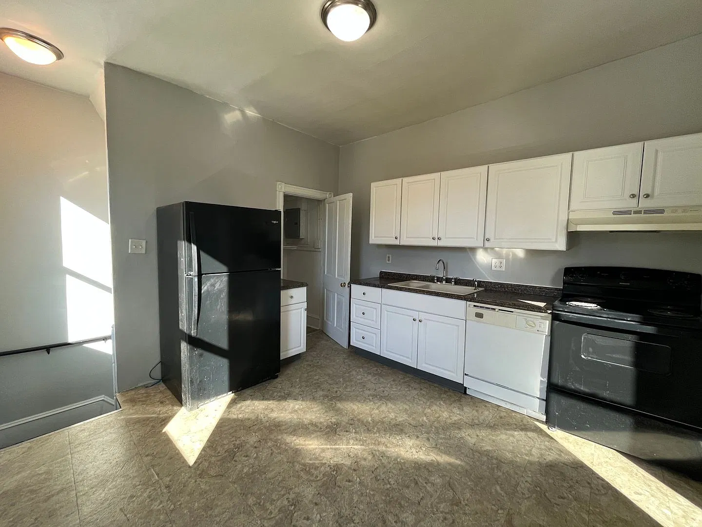 2280 Main Street — Photo 2