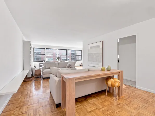 355 East 72nd Street image 1 of 10