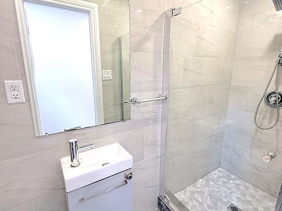 4th image of 114 Loganberry Cres