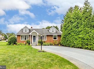 100 Golf Hills Rd, Ardmore, PA 19083