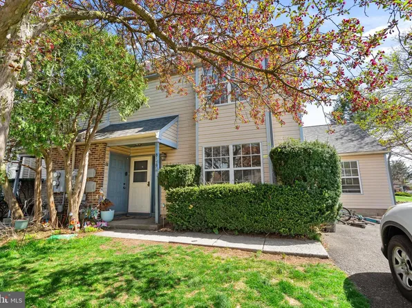 79-81 Sandybrook Dr, Langhorne, PA 19047