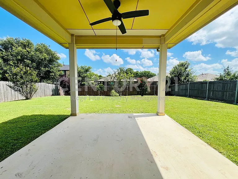 552 Kerry St — Photo 27
