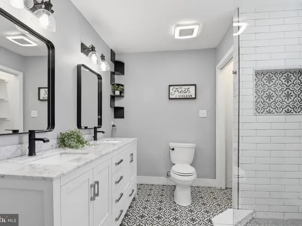 6402 The Pkwy, Alexandria, VA 22310