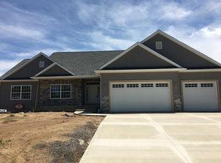 292 Barrington Pl, Warsaw, IN 46582