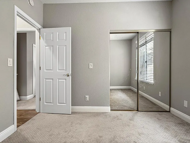129 Biscayne Way — Photo 33