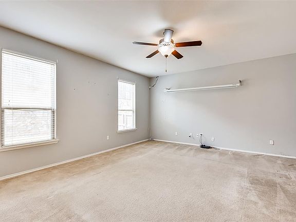 5th image of 928 Glenndon Dr