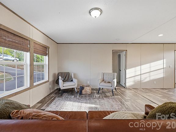 5th image of 3958 Sulphur Springs Rd