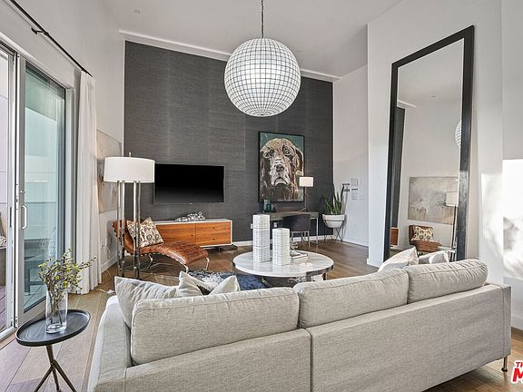 5th image of 1433 14th St Unit 17