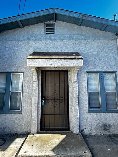 2754-56 Wilma St Photo 1