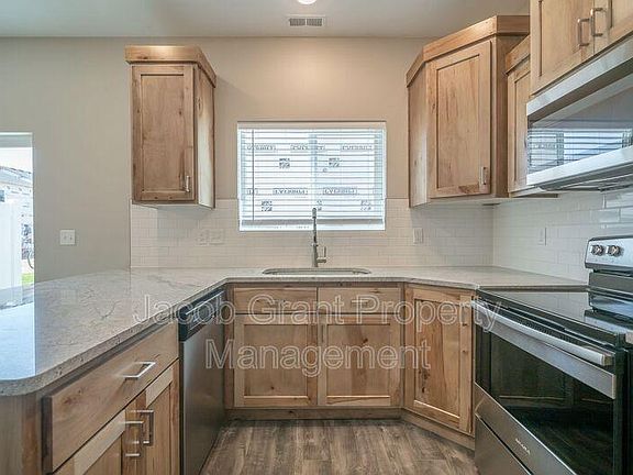5th image of 1801 Jennie Lee Dr #106