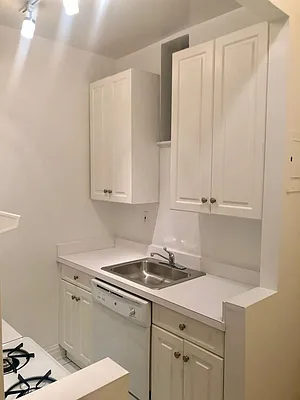 Rented by Urban Real Estate Inc | media 9