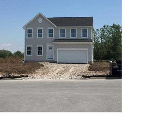 43 Pear Tree Ln, Lancaster, NY 14086