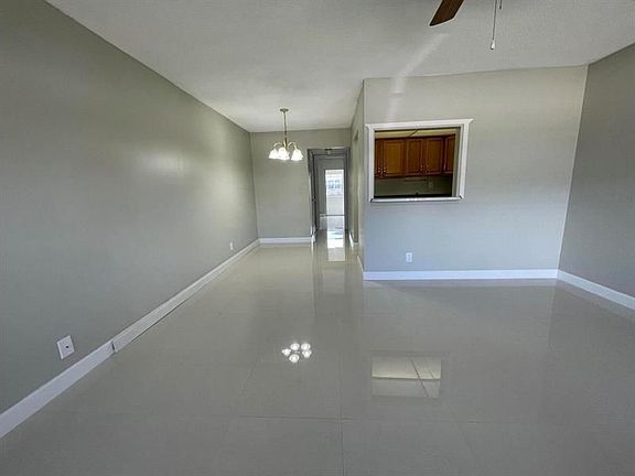 5th image of 27 Kingswood E #B