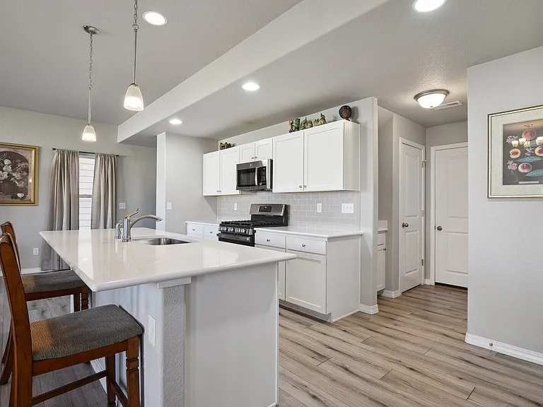 4256 Samaritan Loop — Photo 7