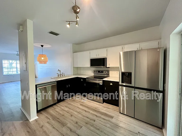 12326 Berkeley Square Dr — Photo 7