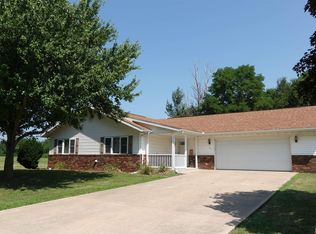 107 Weber Rd, Galesburg, IL 61401