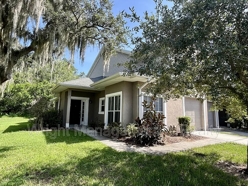 3 bed, 2.5 bath, 1855 sqft, $2,250 — Photo 2