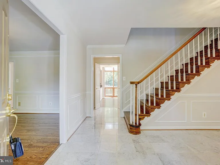 9548 Fox Hollow Dr — Photo 12