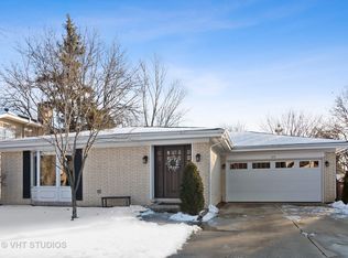22W371 Glen Valley Dr, Glen Ellyn, IL 60137