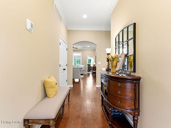 5th image of 10005 Cedar Garden Dr