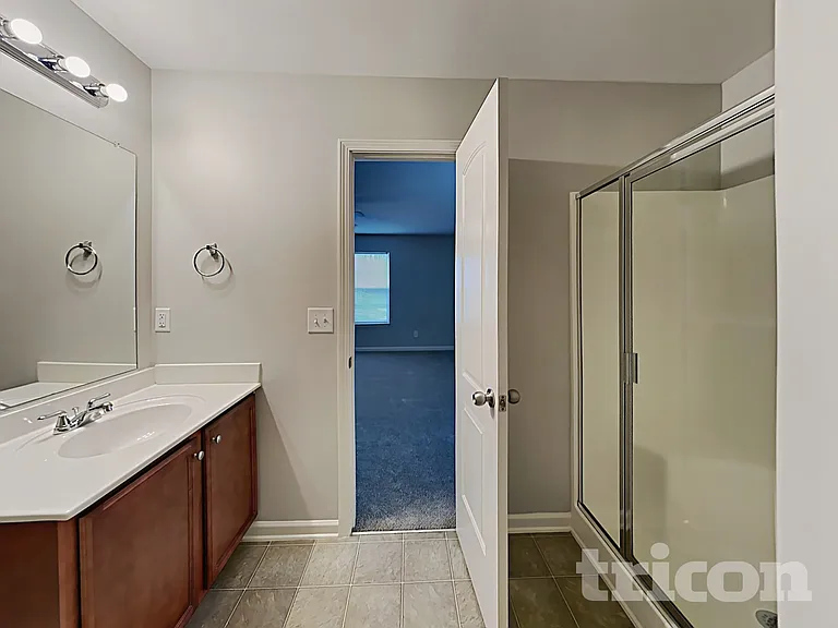 1594 Weatherend Dr — Photo 10