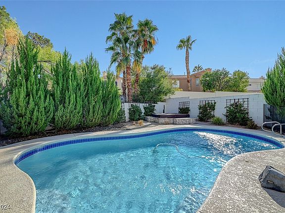 4th image of 8405 Bay Point Dr