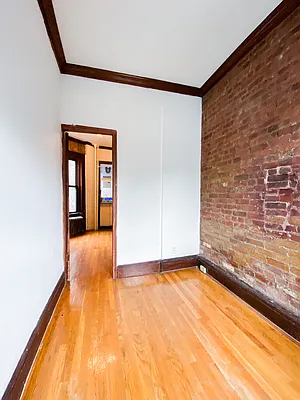 Rented by City Connections Realty | media 61