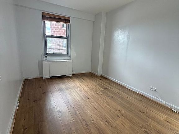 5th image of 85-15 Main St