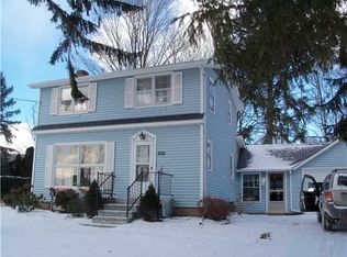 936 Old Pines Trl, Penn Yan, NY 14527