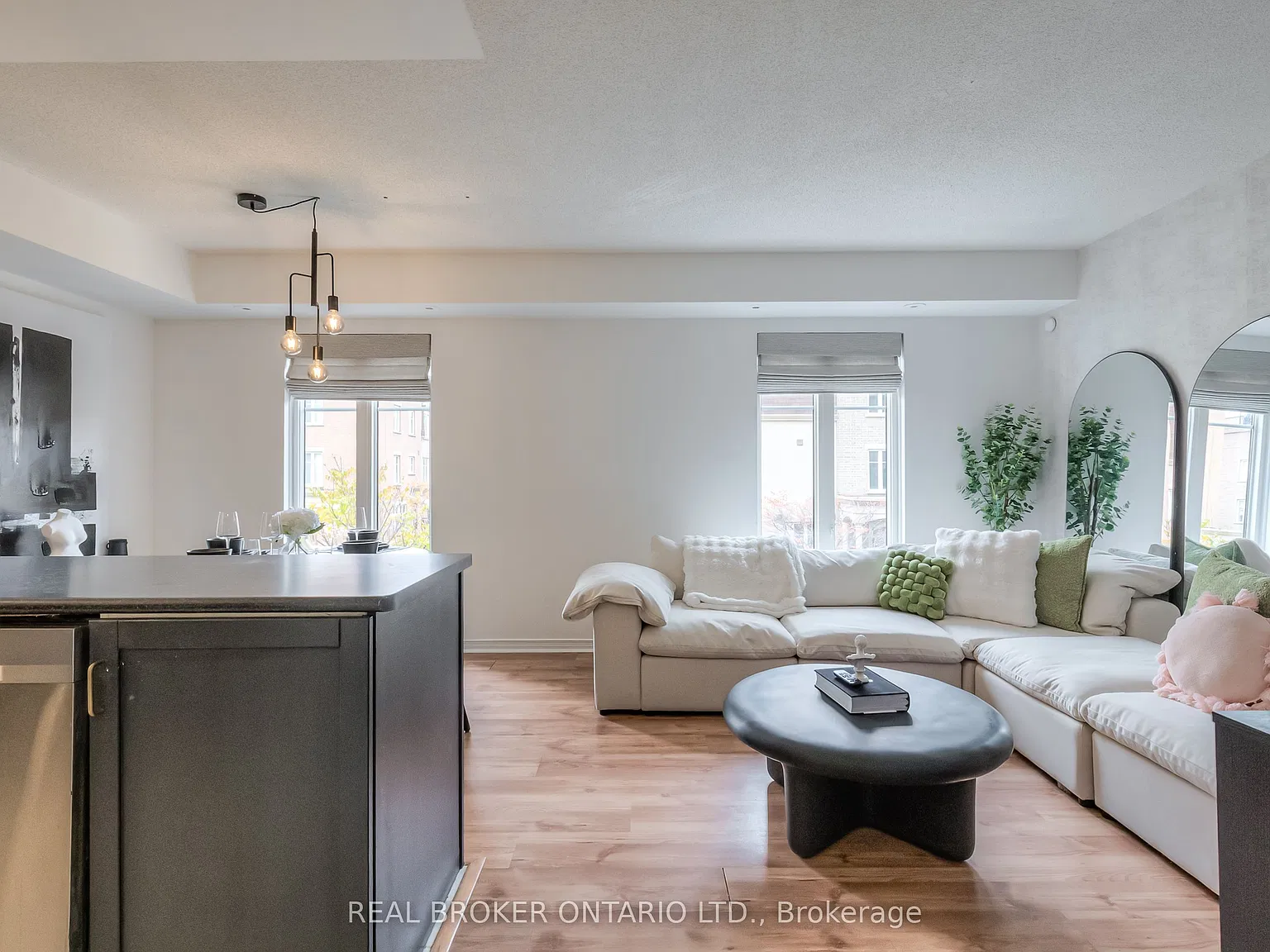 2 bed, $4,500 — Photo 2