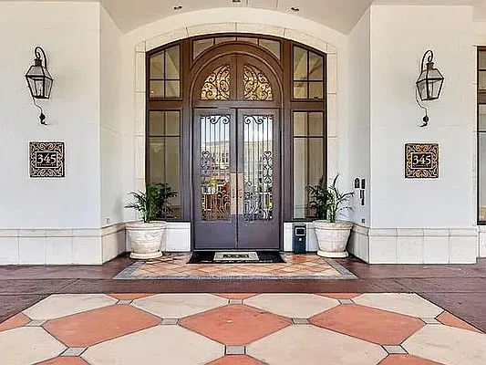 2 bed, 1240 sqft, $3,700 — Photo 1