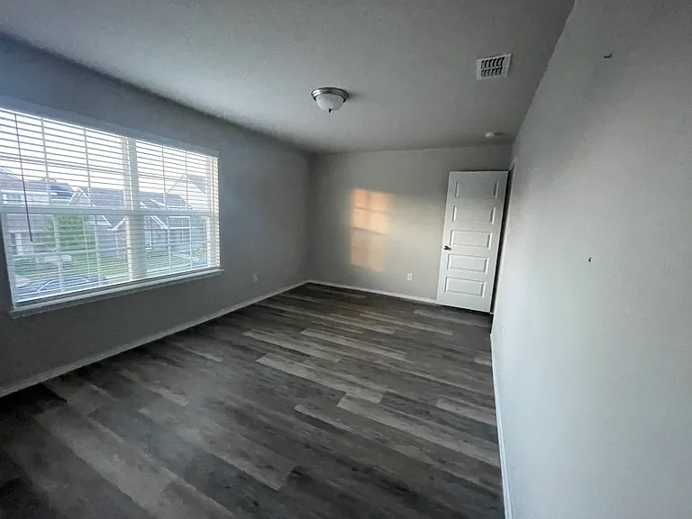 Upstairs 4th Bedroom