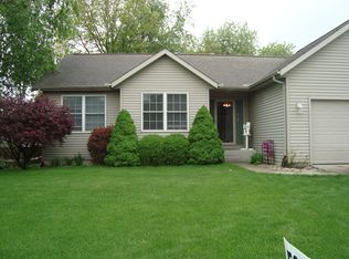 805 Heritage Dr, Middlebury, IN 46540