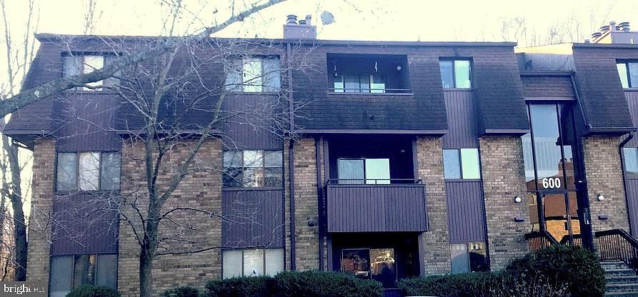 1st image of 622 Woodmill Dr